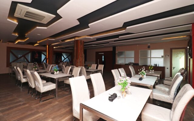 Nirmalya Plaza By OYO Rooms