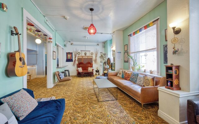 HI San Francisco Downtown Hostel