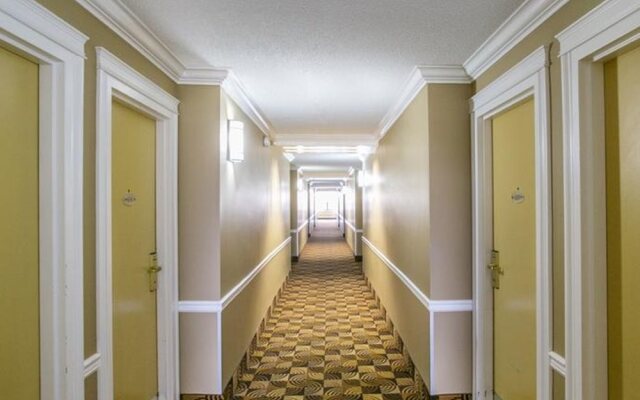 Coliseum Inn