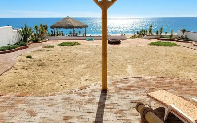 Casa Evita 4 Bedroom Beachfront Home