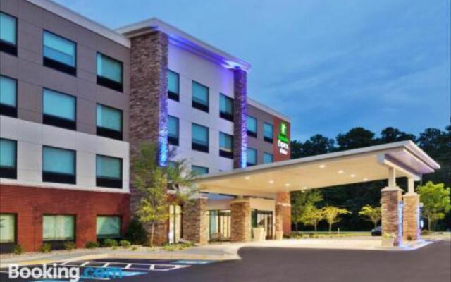 Holiday Inn Express Fayetteville