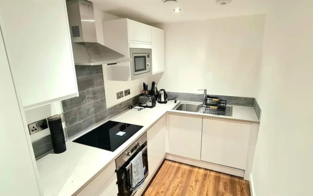 1-bedroom Aprt in Salford- Freeparking- Sleeps3