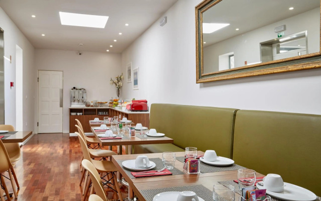 Porto Domus Hotel