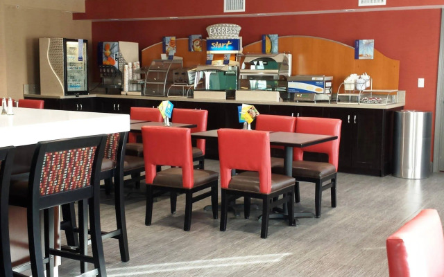 Holiday Inn Express Bakersfield by IHG