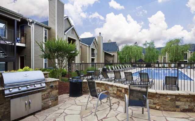 SoBe Cool Springs Apartments