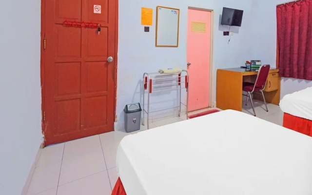 Hotel O Wisma Arwini Syariah Near Benteng Balangnipa