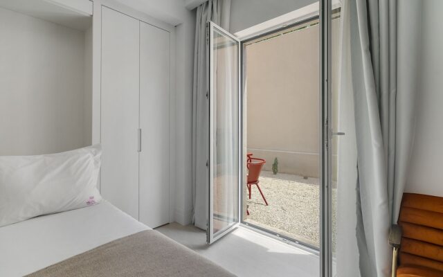 Les Deux Mariettes Apartments & Suites