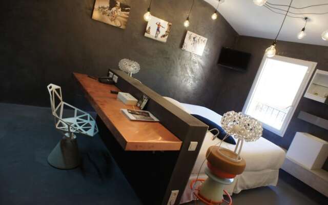 Hotel Des Pins Restaurant L'esprit Jardin