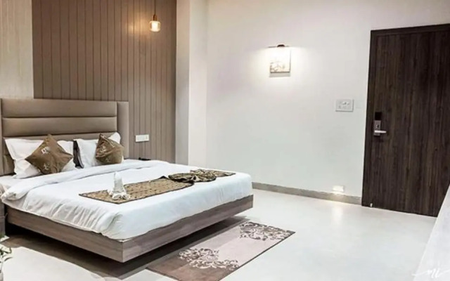 Fabhotel Prime Lavkush