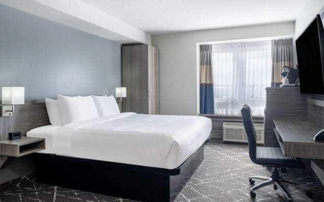 Microtel Inn & Suites by Wyndham Kanata Ottawa West