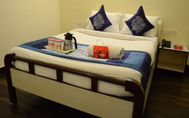 OYO 7647 Hotel Lions Den