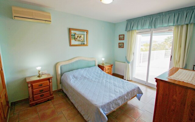 Gema - Pretty Holiday Home in Calpe