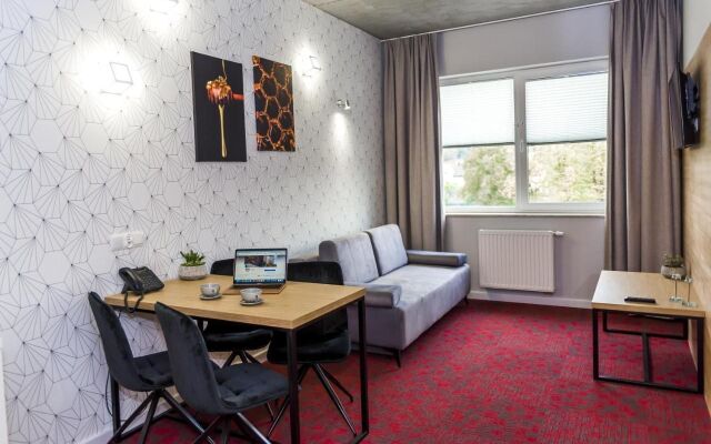 Hotel 107