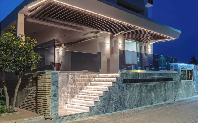 Seaside Nest in Kourouta Steps From the Beach