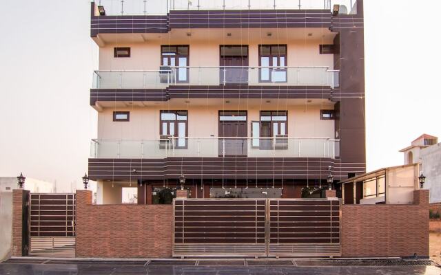 OYO 10073 Hotel Arsh Residency