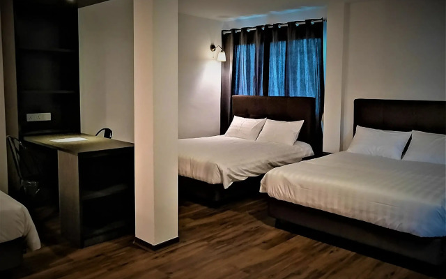 Hotel Longhouse