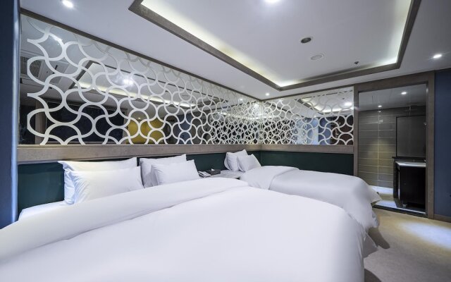 Changwon Sangnamdong Hotel Baba