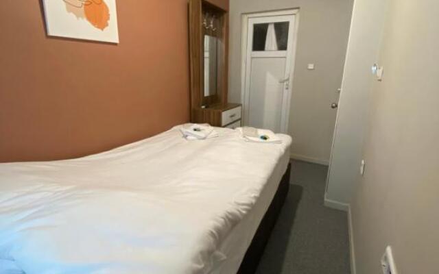 Simon Hotel