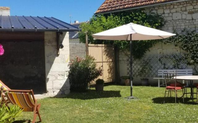 Gîte Savigny-en-Véron, 3 pièces, 4 personnes - FR-1-381-209