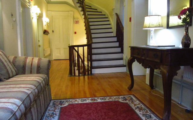 Chipman Hill Suites - Senator Dever House