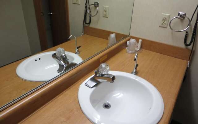 Homestyle Inn & Suites