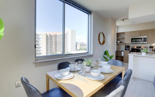 Trendy n Exclusive Apto at Crystal City