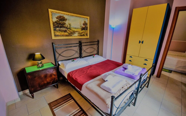 Holiday House & Events With Private Pool in the Center of Sicily