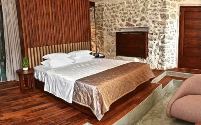 Monte Bay Retreat - Adult Only