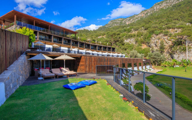 Manaspark Deluxe Hotel