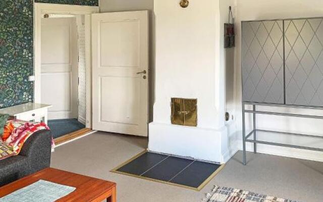 Three-Bedroom Holiday home in Gamleby 2