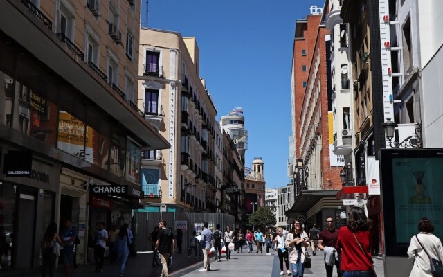 Moderno diseño Madrid centro Sol 1
