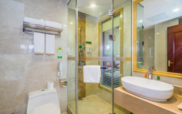 Vienna Classic SH Jinshanwei Railway Station