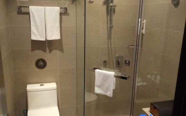 Homeinn Plus Hotel (Beijing Songjiazhuang Subway Station)