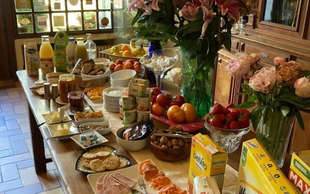 Villa Aimee Luxury Apartments With Heated Pool