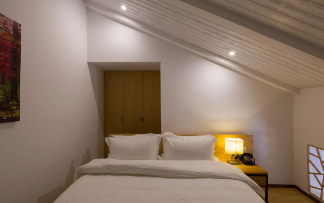 Moon Flower Hotel