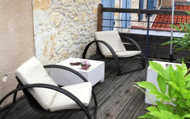 Le Continental Hotel