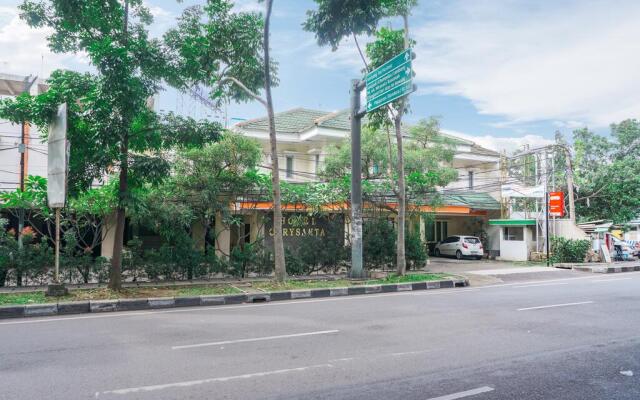 OYO 2085 Chrysanta Hotel