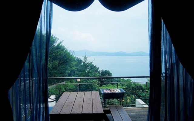 Geoje Raon Jena Pension