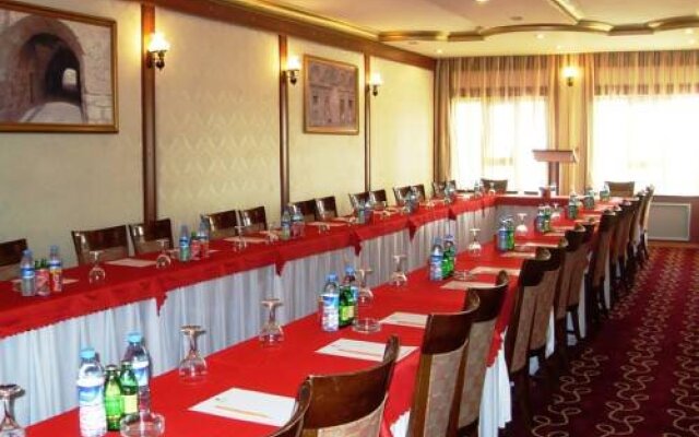 Grand Estel Hotel