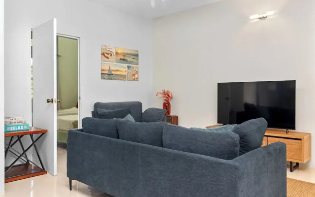 3rd Floor Condo Tower Isle 24hr Security