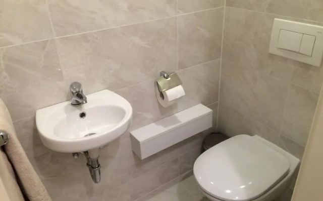 Chestnut & Eliza Suites - Superior Homes