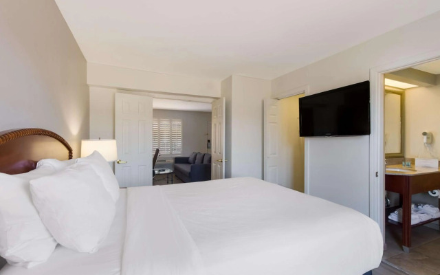SureStay Plus Hotel by Best Western Tempe University