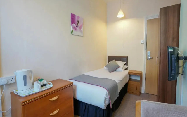 OYO Shanklin Beach Hotel