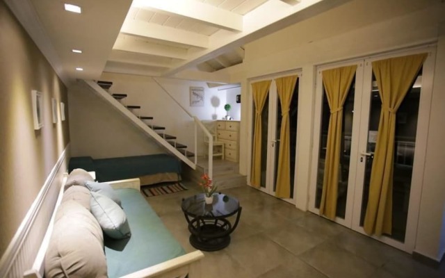 Club House Hotel