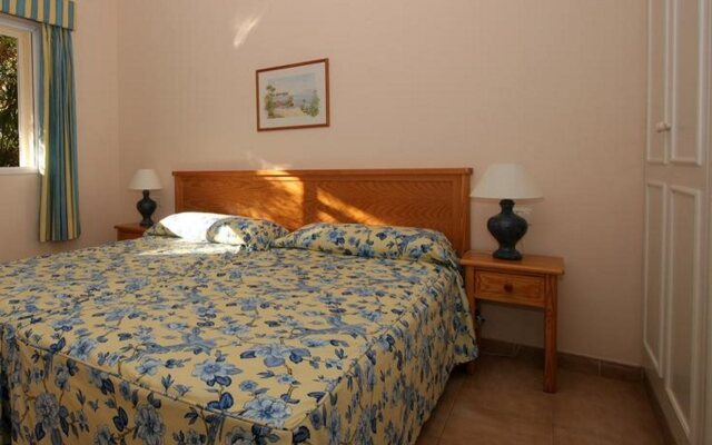 Apartamentos Jardin del Conde