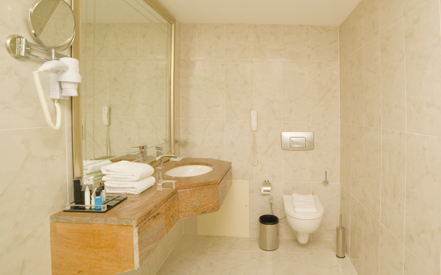 Jasmine Court Hotel