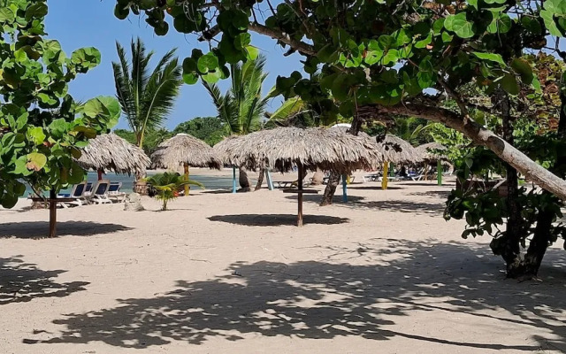 CortLang Vacation Rentals Costambar