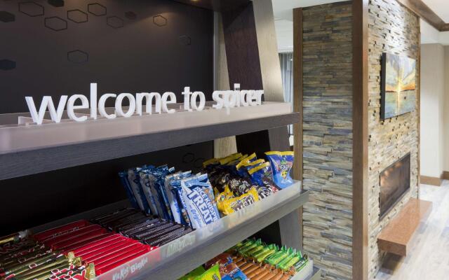 Hampton Inn Spicer Marina Area