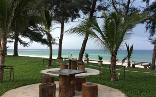 Greenseaviewresort Bangsaphan