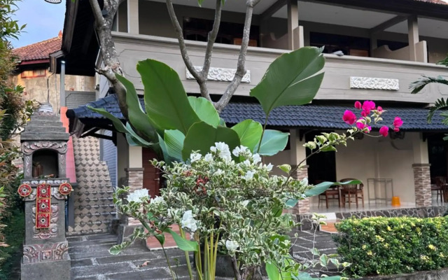 Puri Bali Lovina